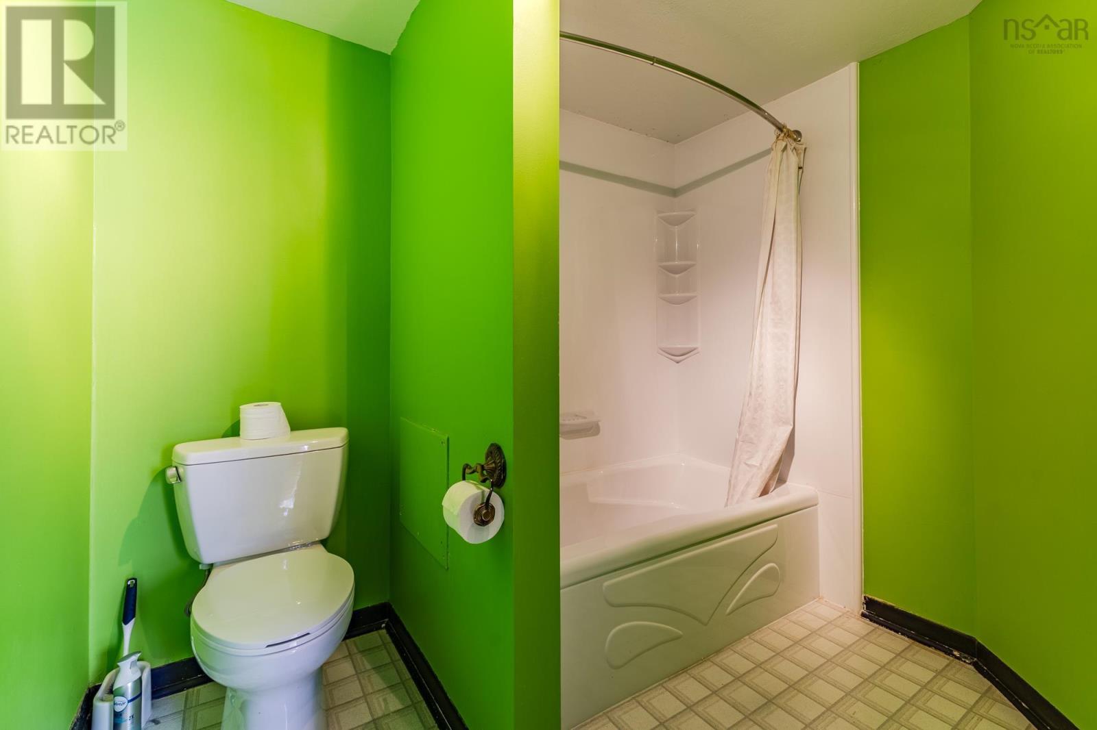 337 College Road Property Photo 28