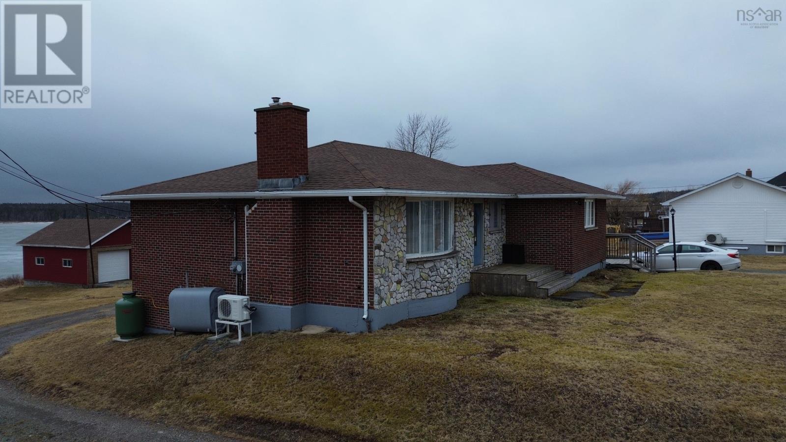 389 Highway 320 Property Photo 29
