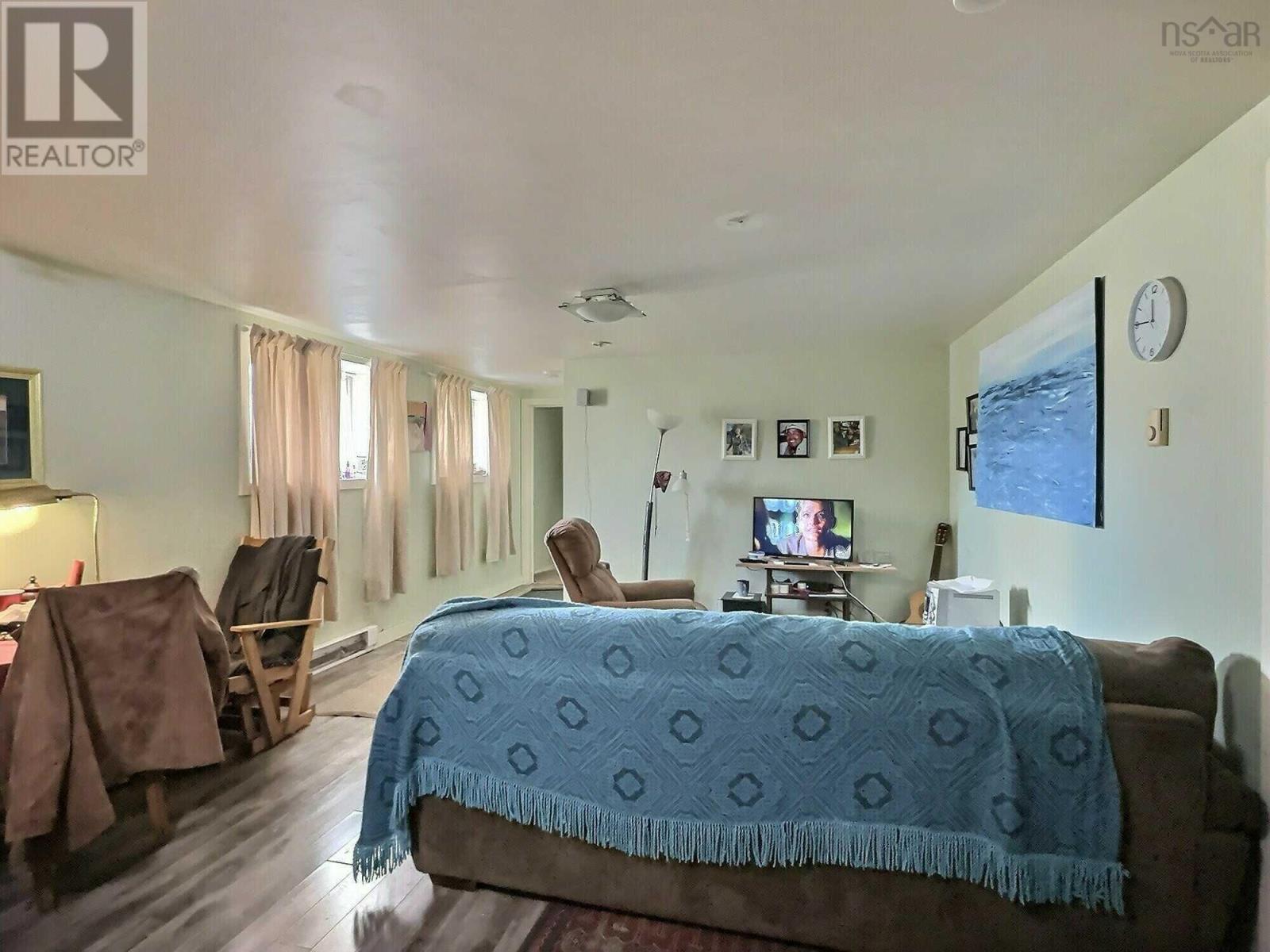 951 Highway 2 Property Photo 10