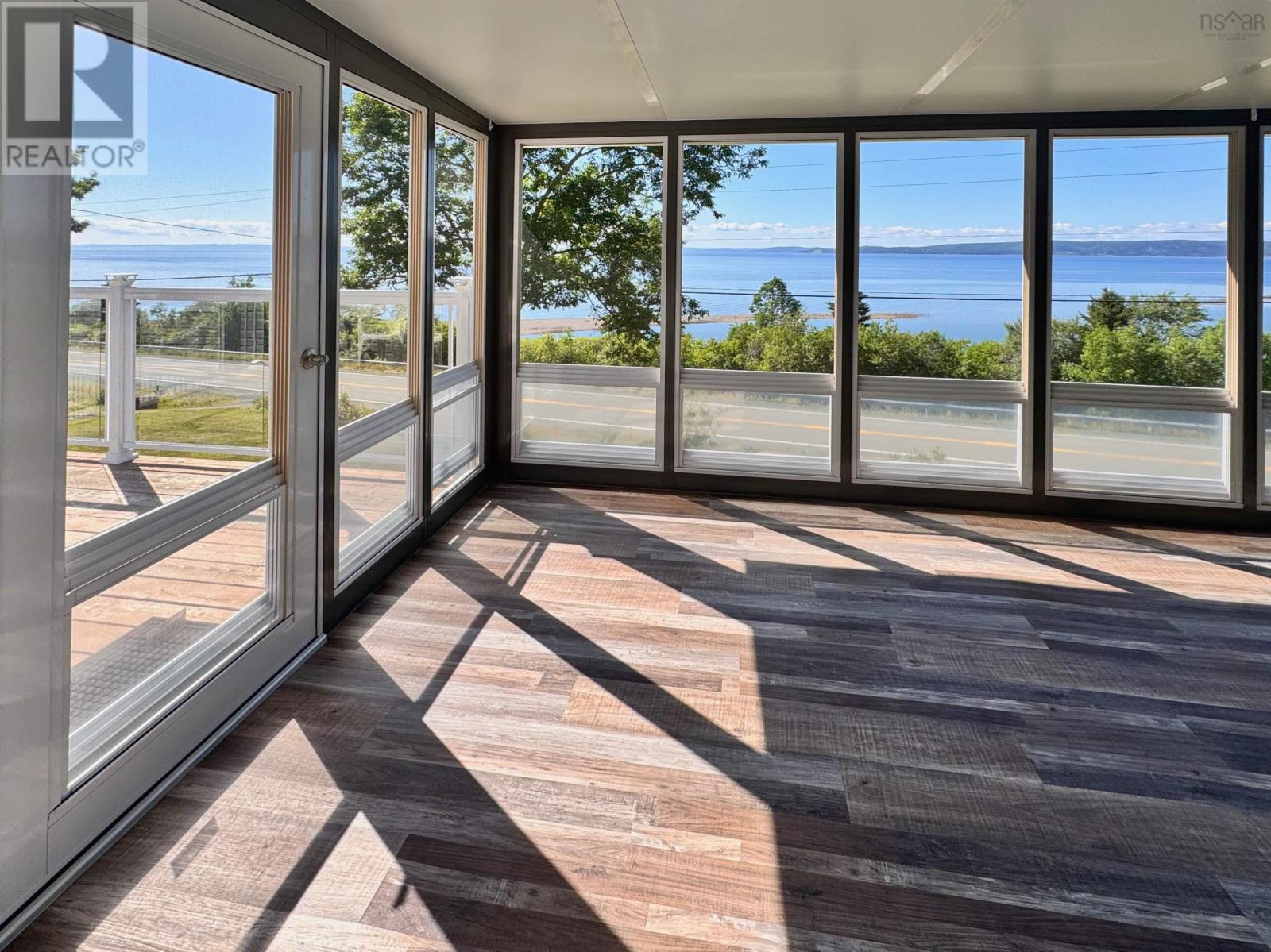 9653 East Bay Highway Property Photo 1