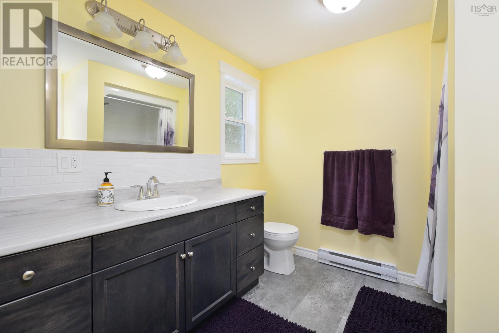 9653 East Bay Highway Property Photo 30