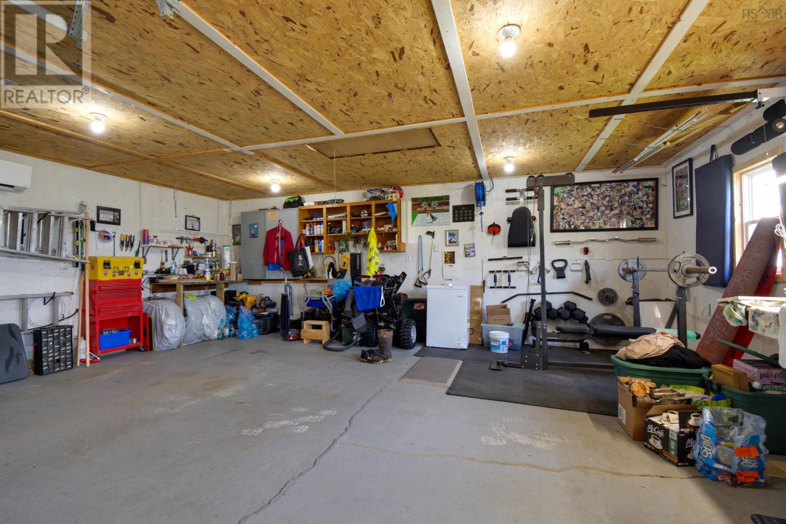 9653 East Bay Highway Property Photo 33