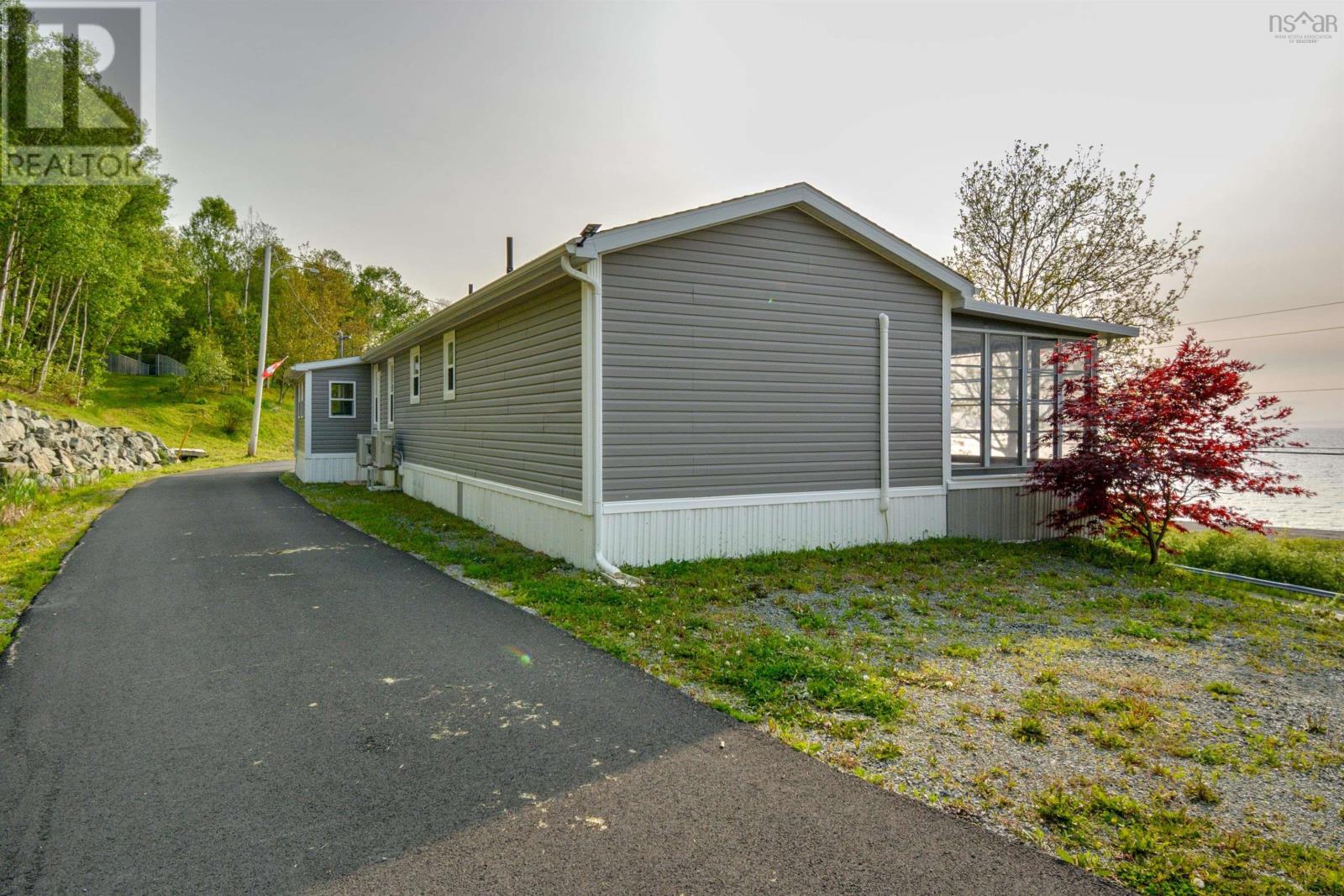 9653 East Bay Highway Property Photo 35
