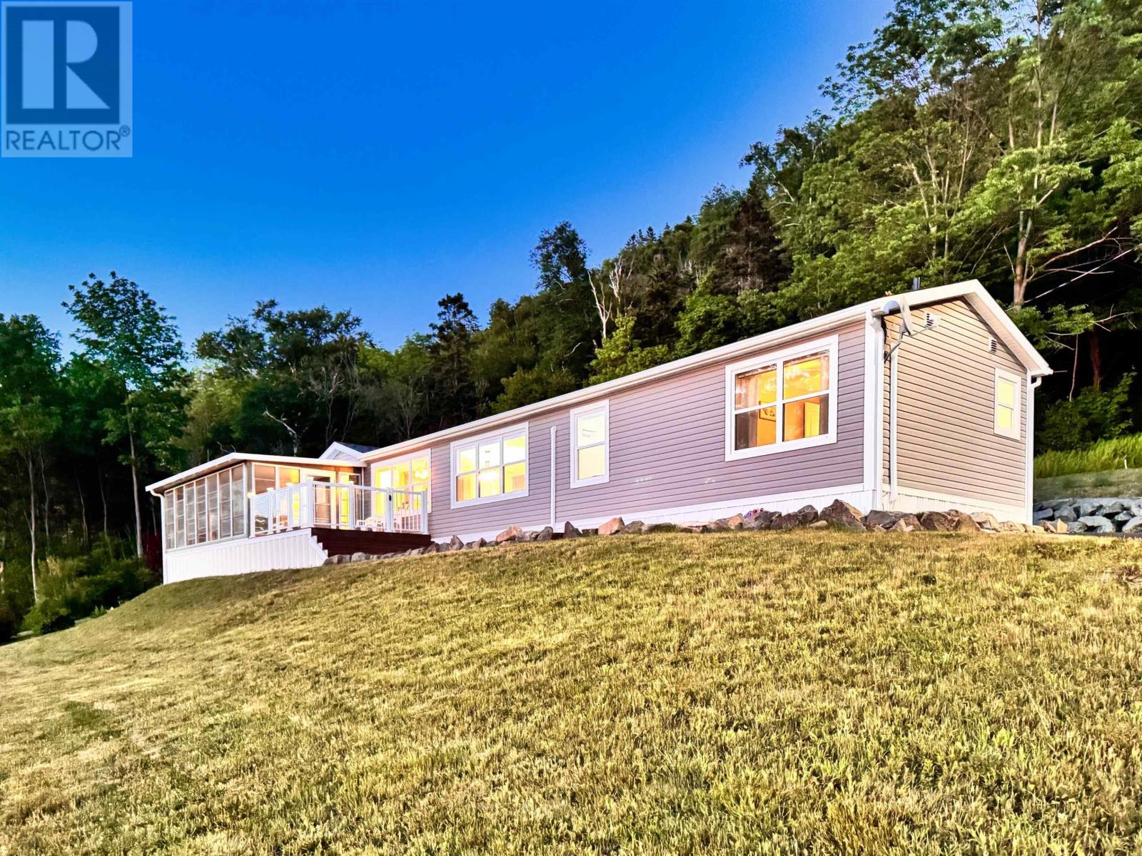 9653 East Bay Highway Property Photo 47