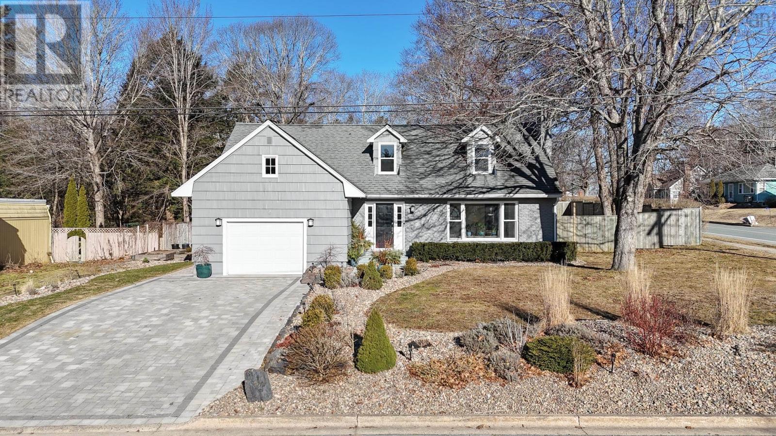 84 Park Street Property Photo