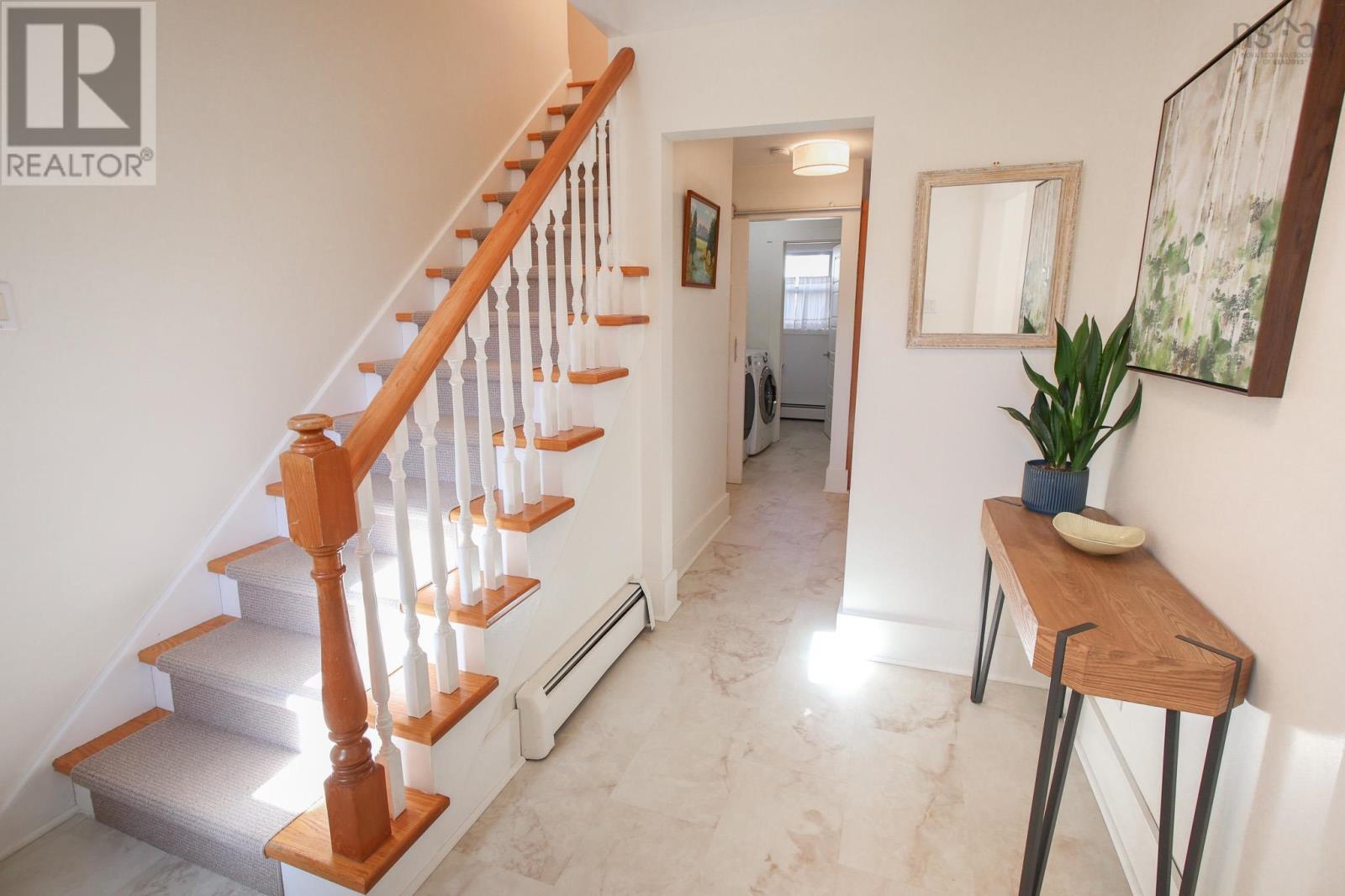 84 Park Street Property Photo 4