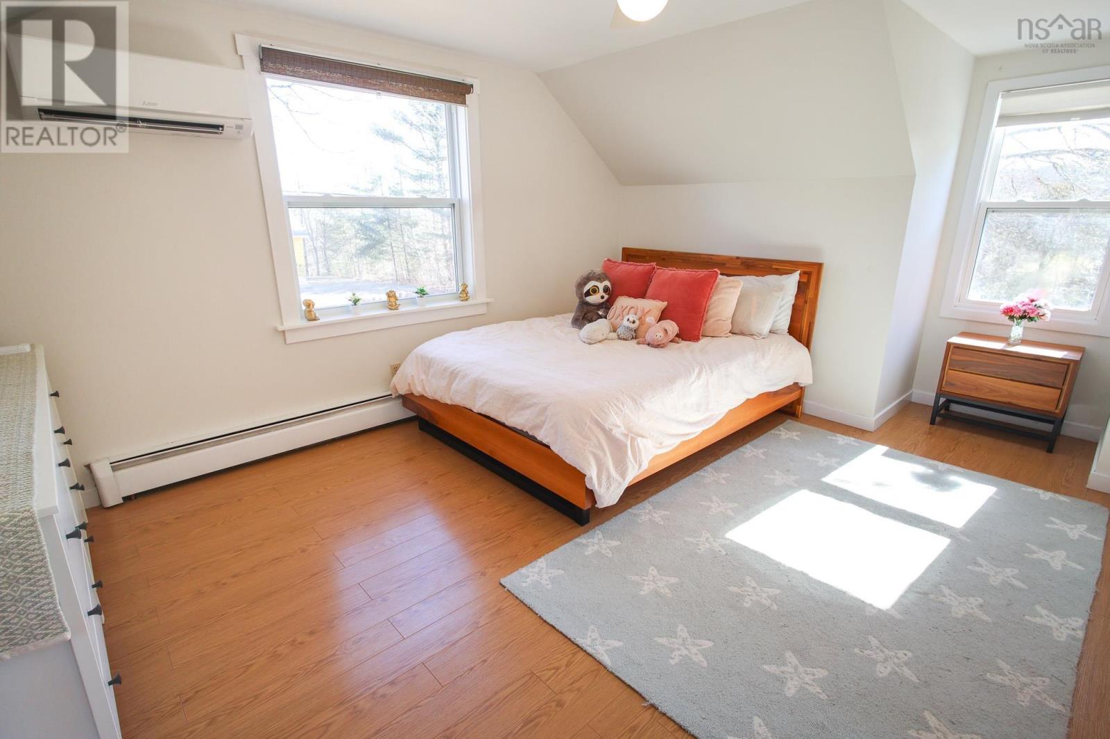 84 Park Street Property Photo 28