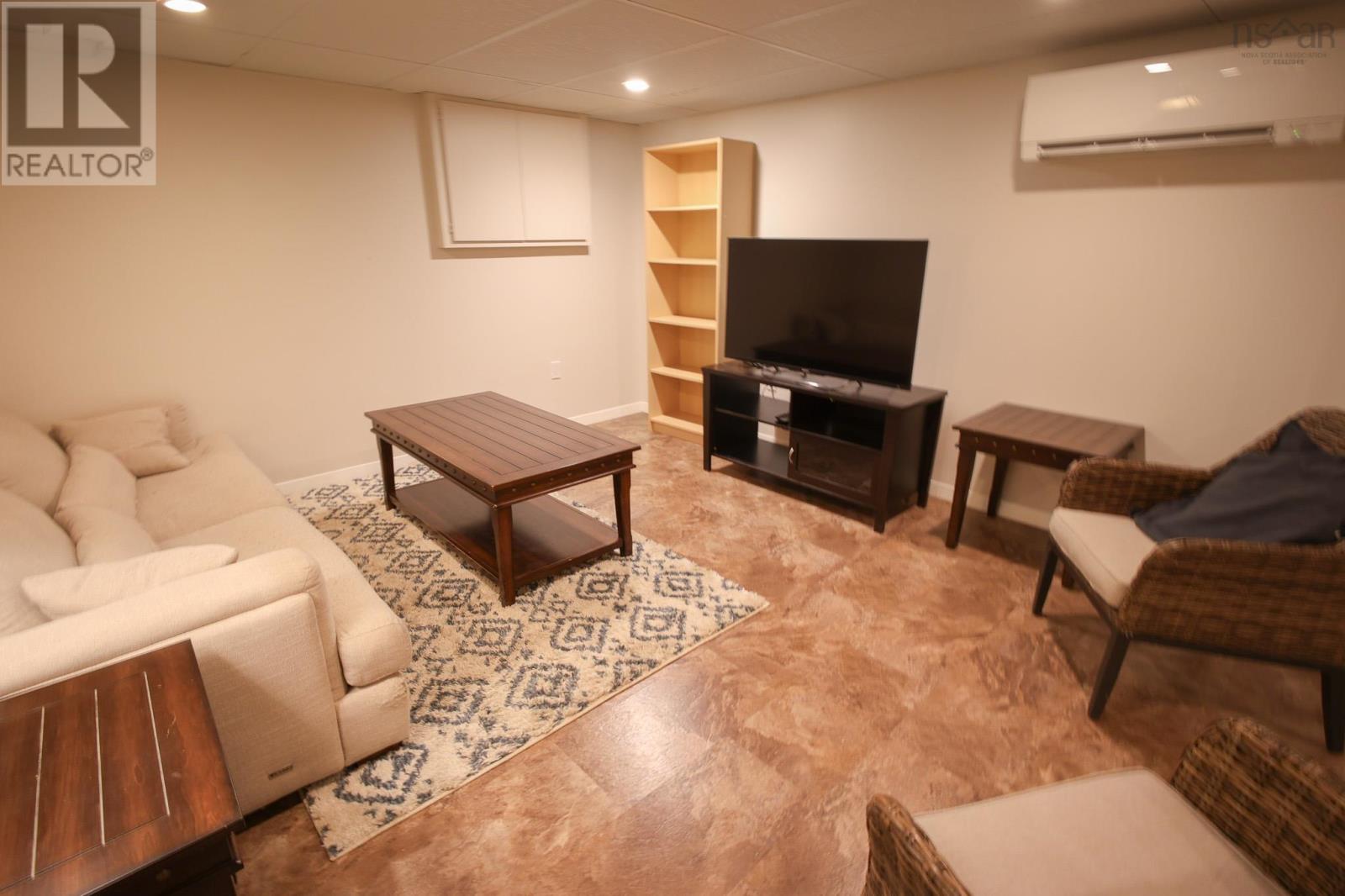 84 Park Street Property Photo 32
