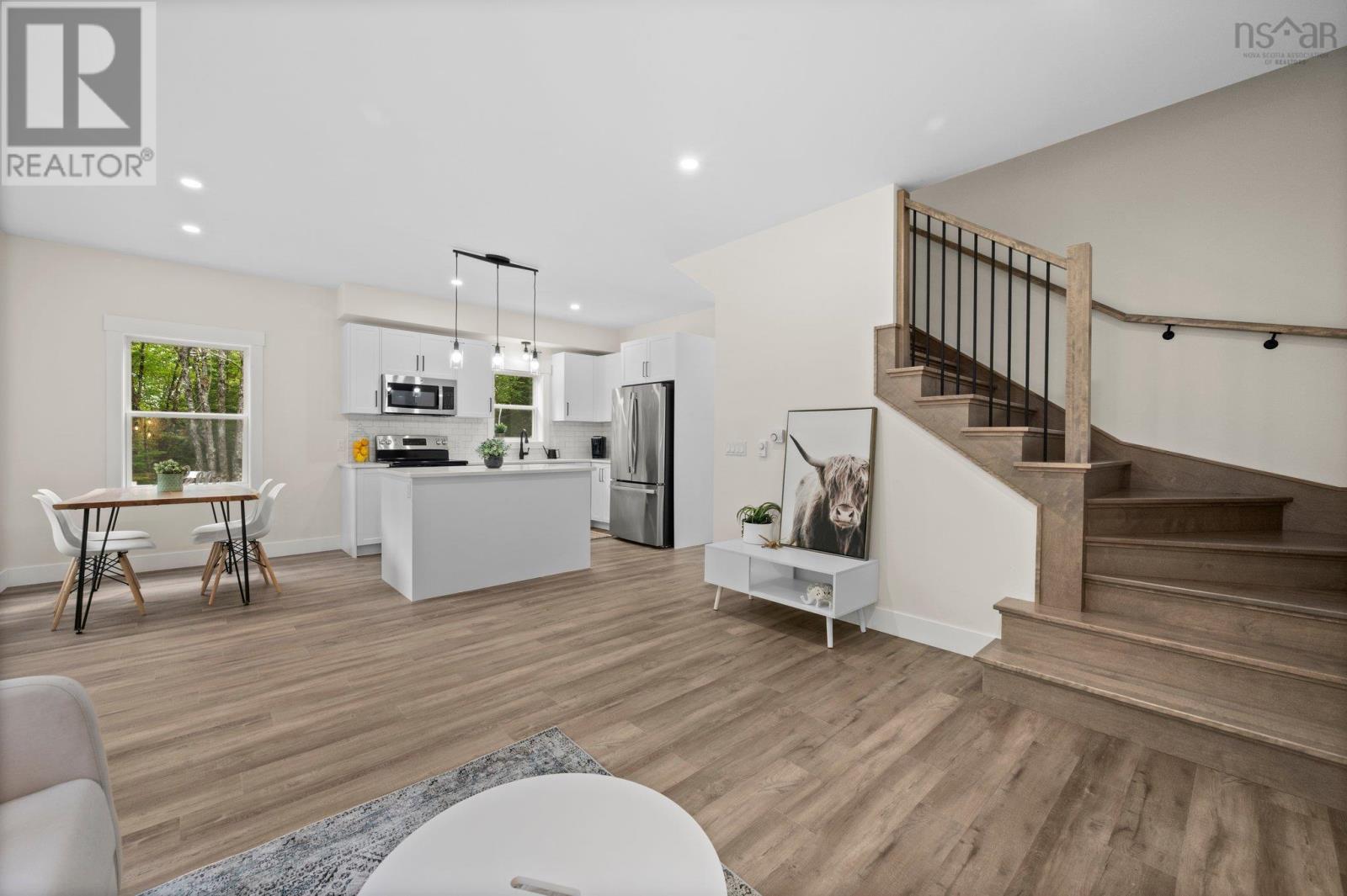 102 44 Blue Jay Way Property Photo 18