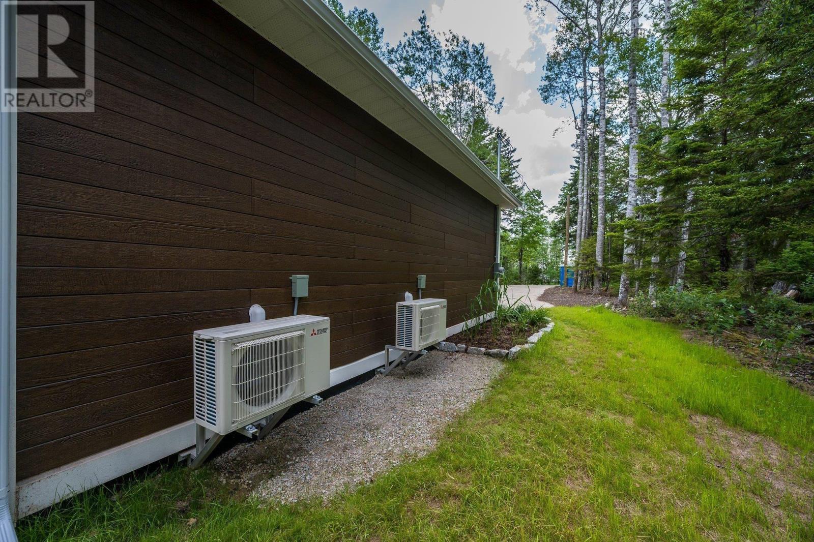 102 44 Blue Jay Way Property Photo 41