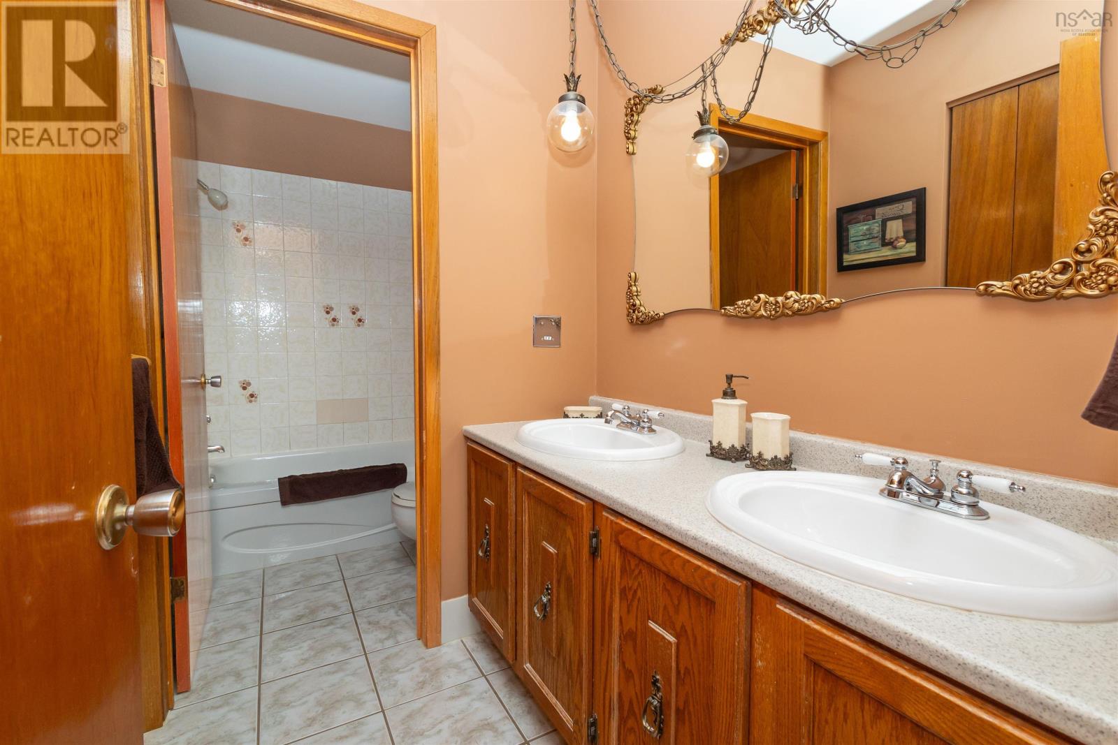 137 William Street Property Photo 26