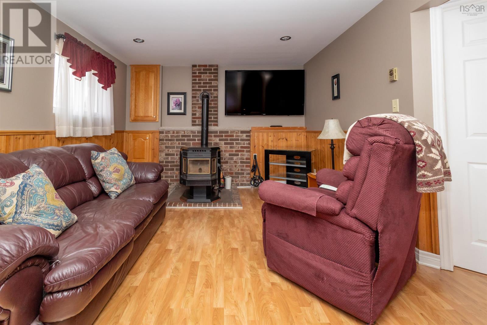 137 William Street Property Photo 28