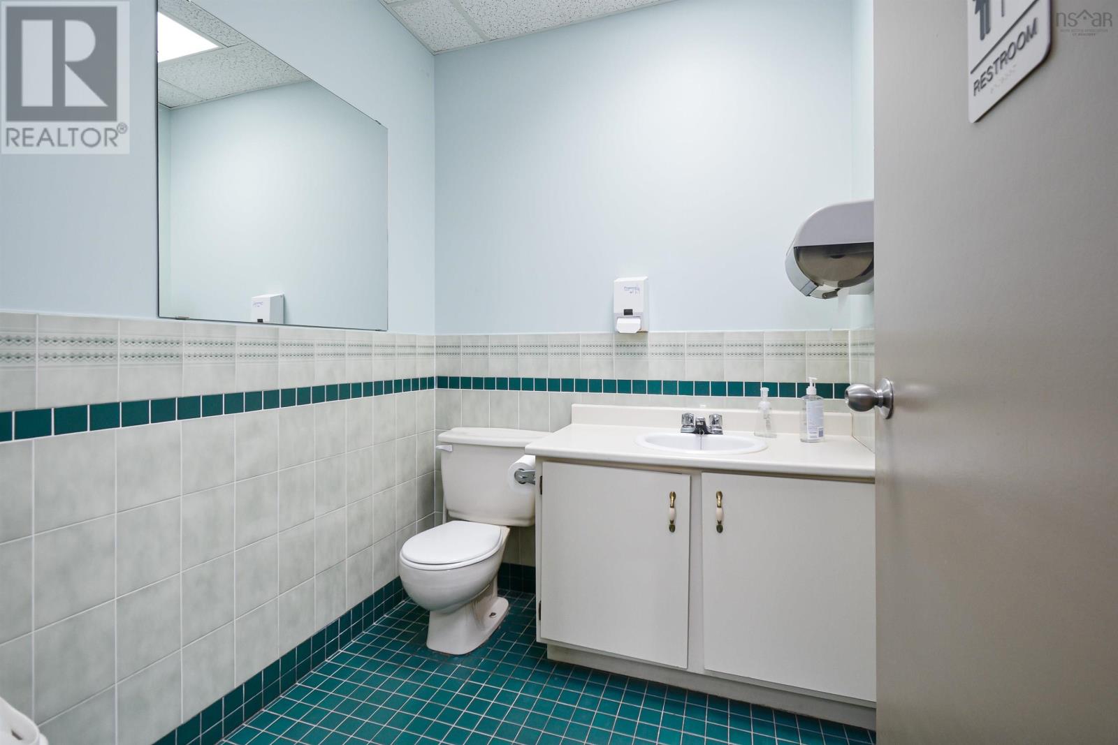 333 George Street Property Photo 21