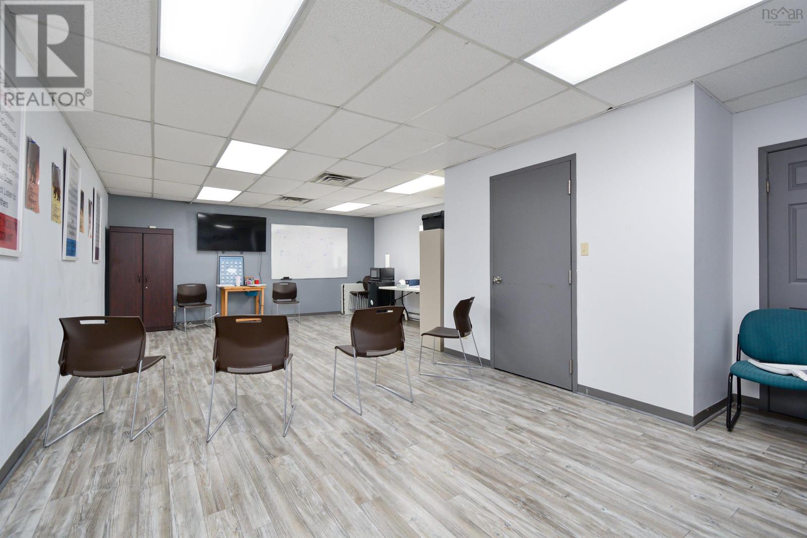 333 George Street Property Photo 43