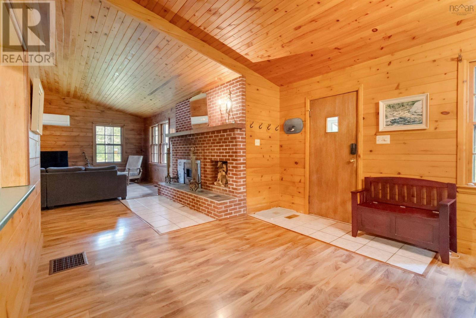 161 Beaverhouse Lane Property Photo 4