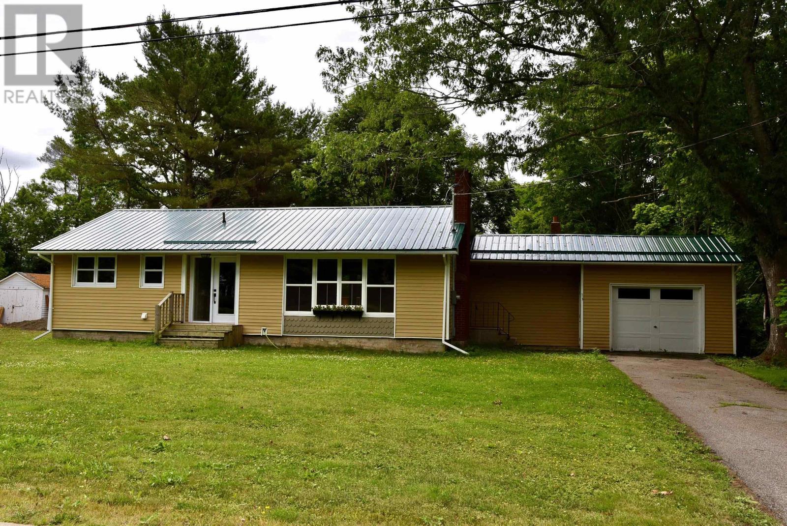 215 Centennial Drive Property Photo 43