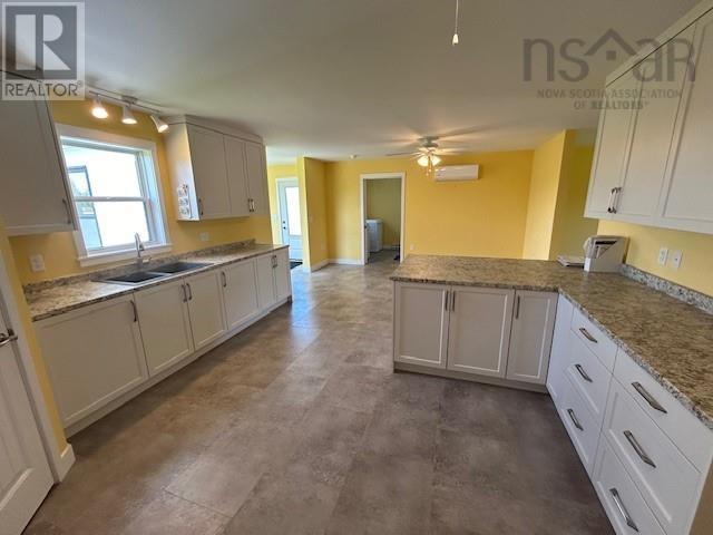 863 Gray Road Property Photo 9