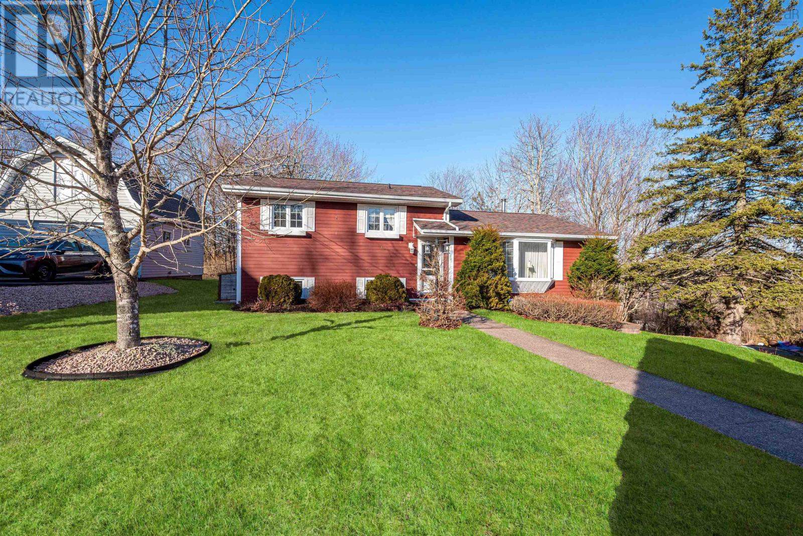 88 Mayflower Avenue Property Photo