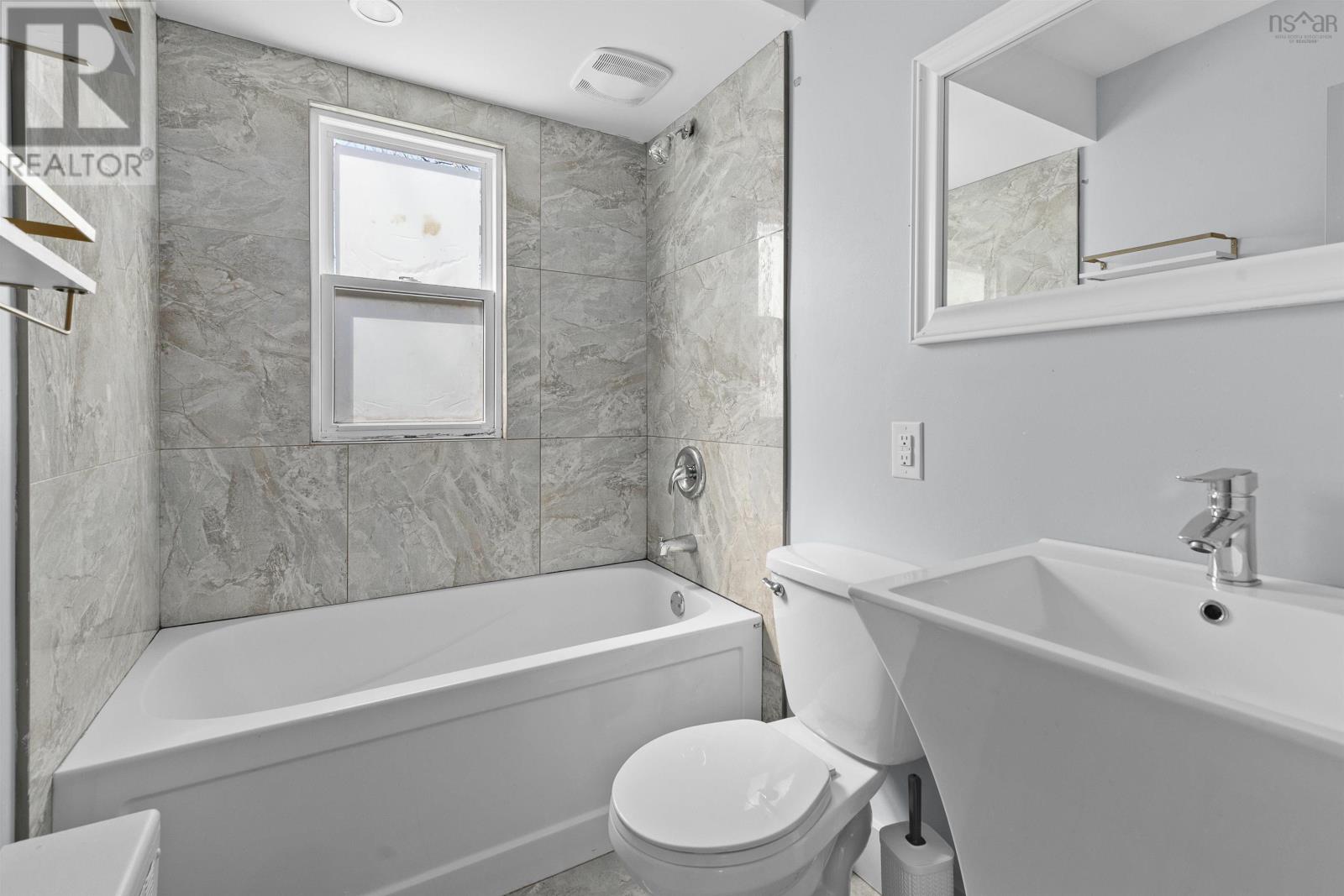 3420/3430 Claremont Street Property Photo 15