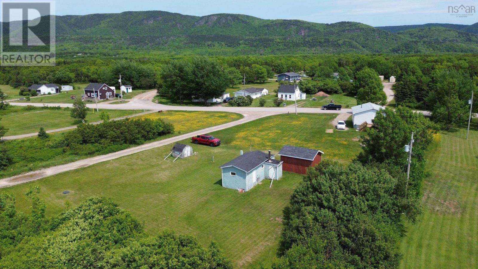 225 Lapointe Road Property Photo 3