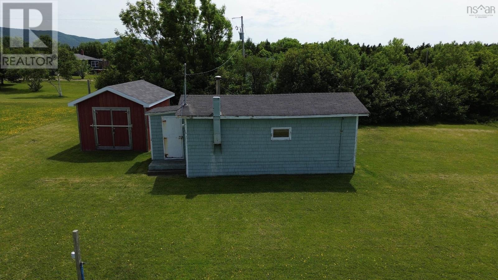 225 Lapointe Road Property Photo 8