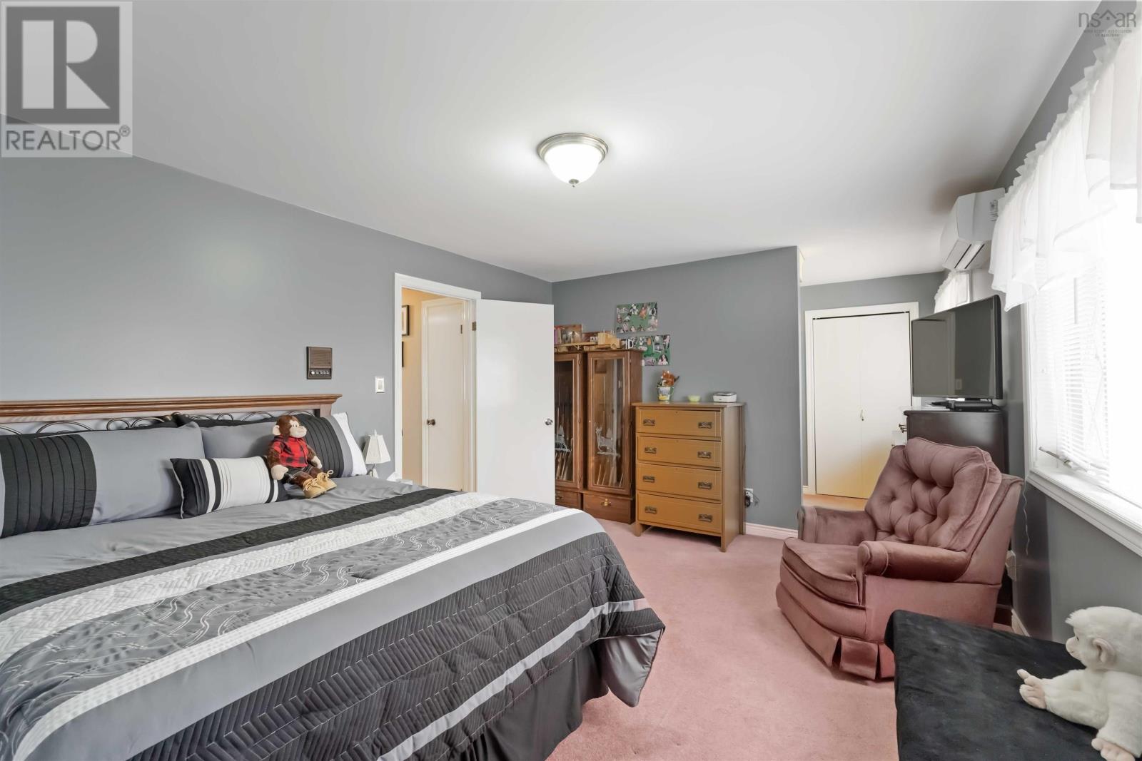 10 Long Lake Road Property Photo 23