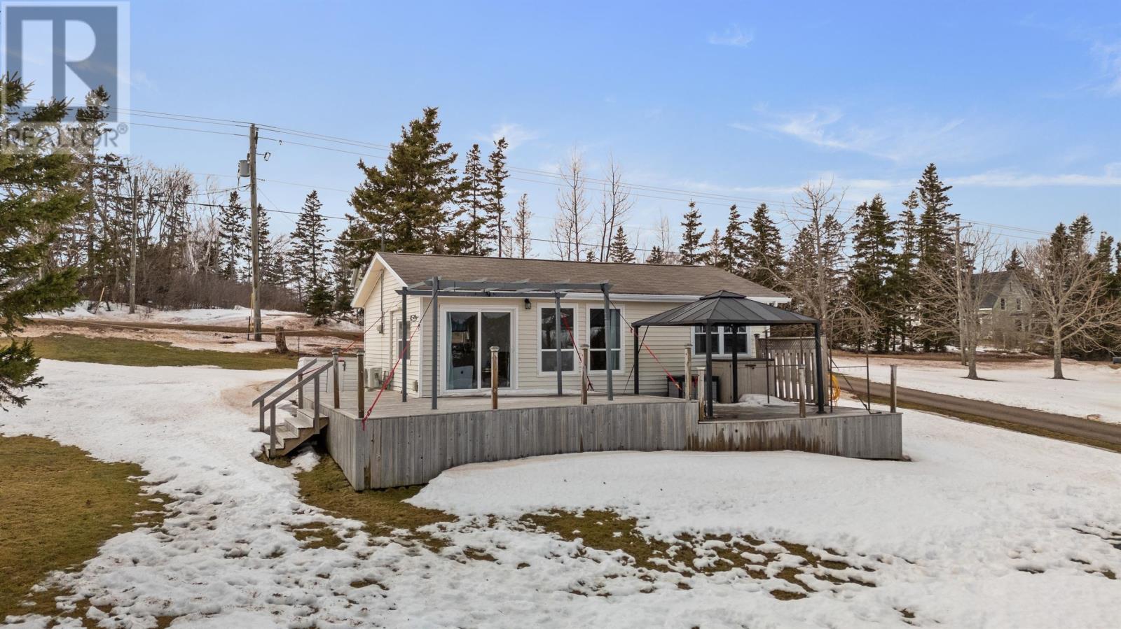 1380 Rattenbury Road Property Photo