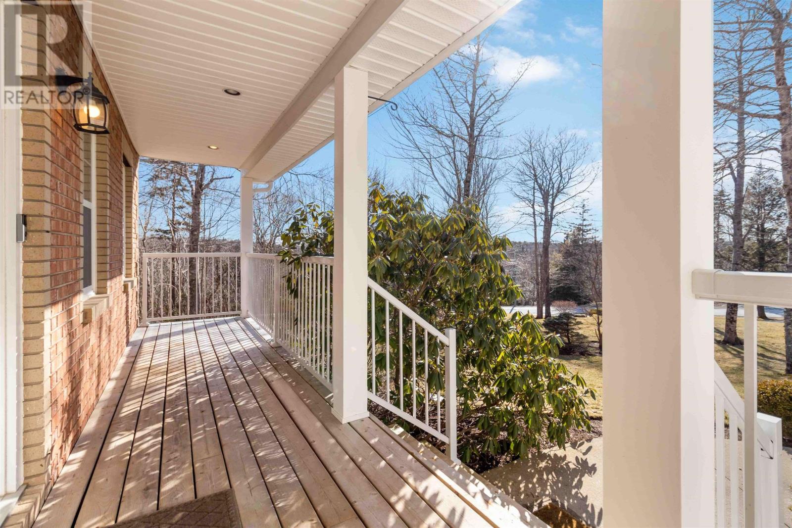 235 Glen Arbour Way Property Photo 4