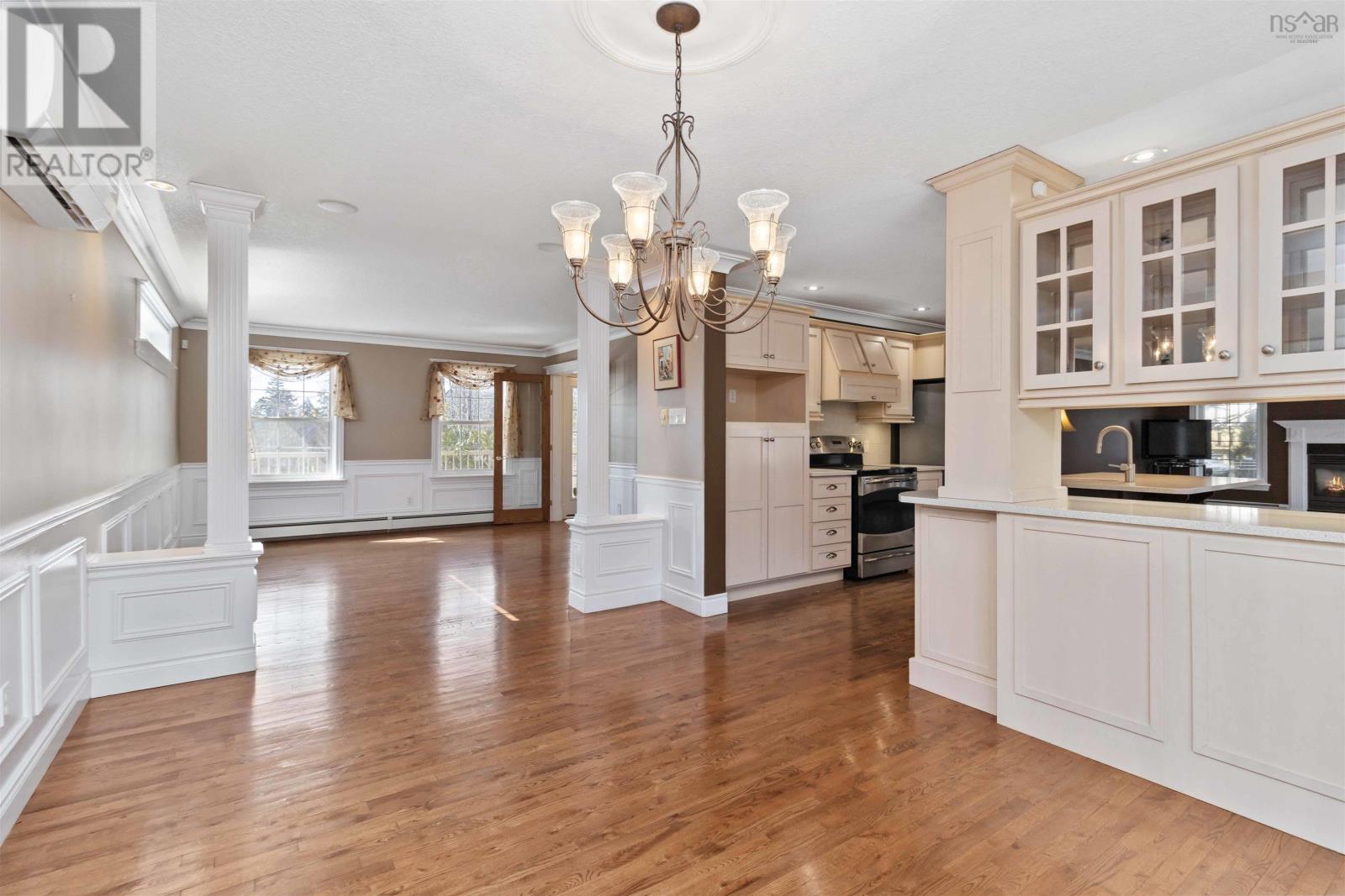 235 Glen Arbour Way Property Photo 6