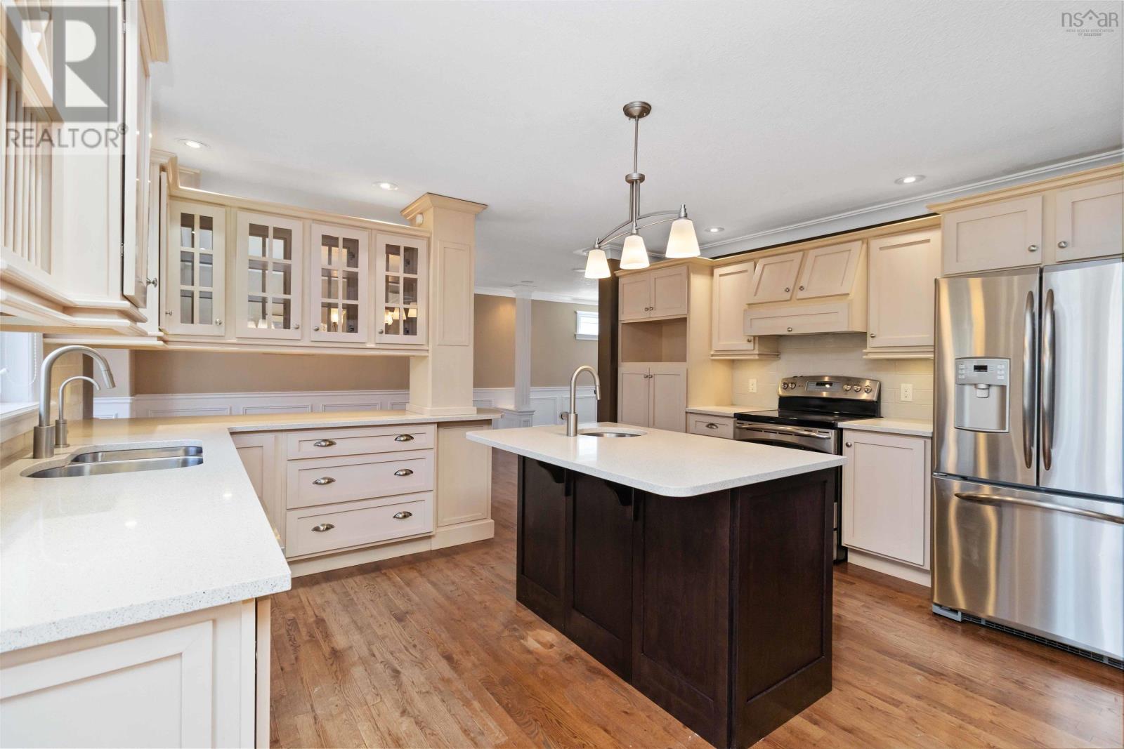235 Glen Arbour Way Property Photo 9