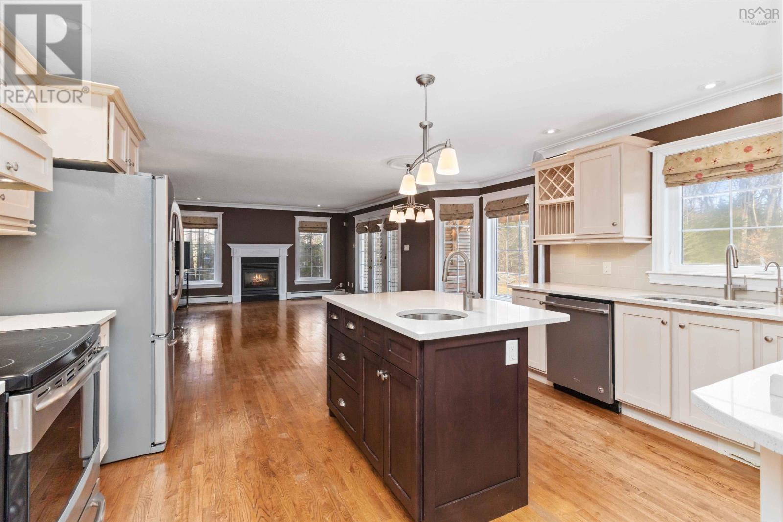 235 Glen Arbour Way Property Photo 11
