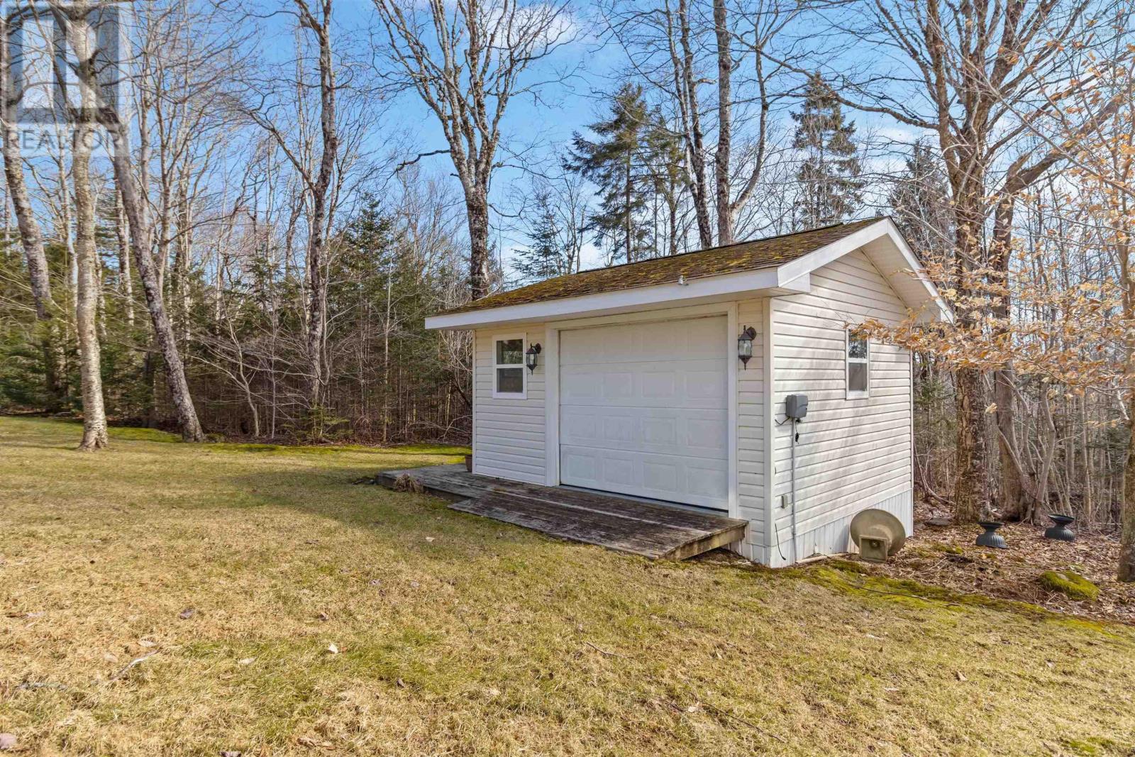 235 Glen Arbour Way Property Photo 38