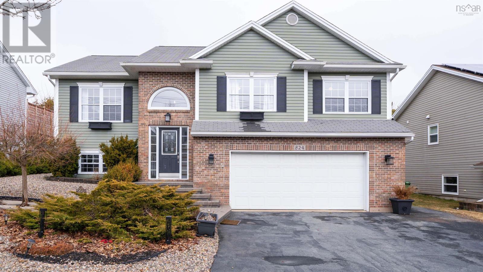 824 Basinview Drive Property Photo