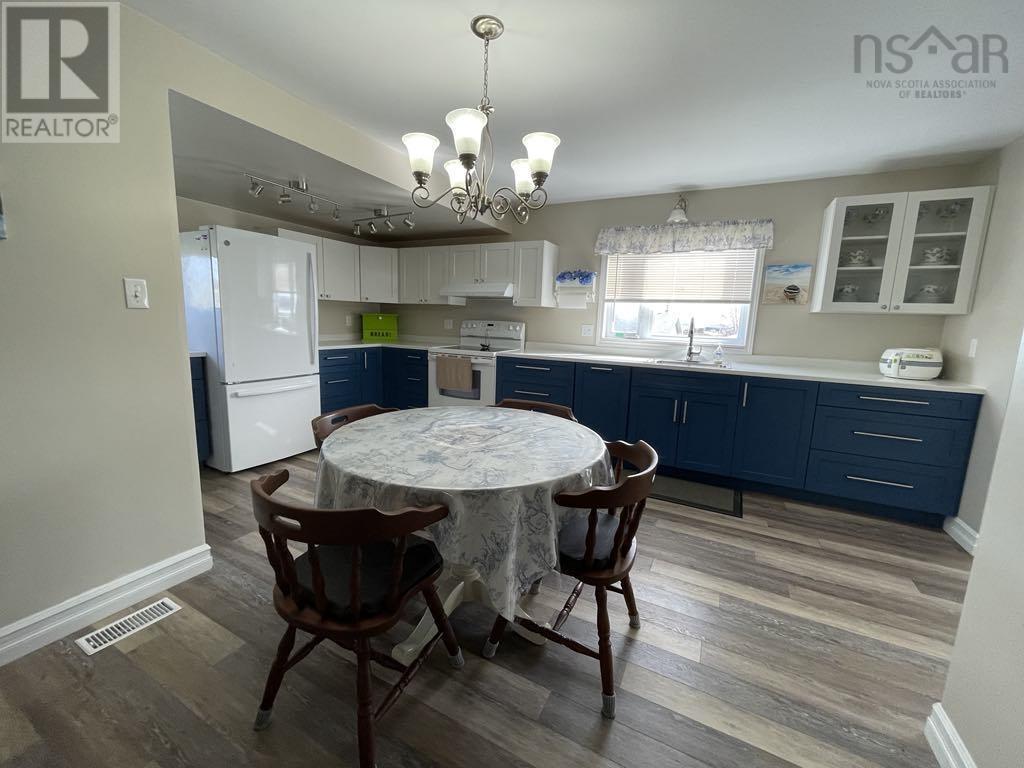 15715 Cabot Trail Property Photo 15