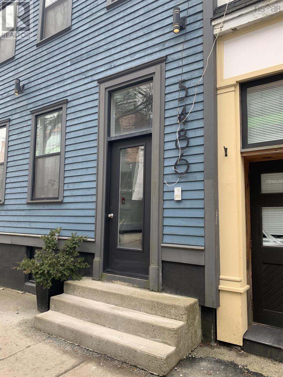 5484-86 Clyde Street Property Photo 10