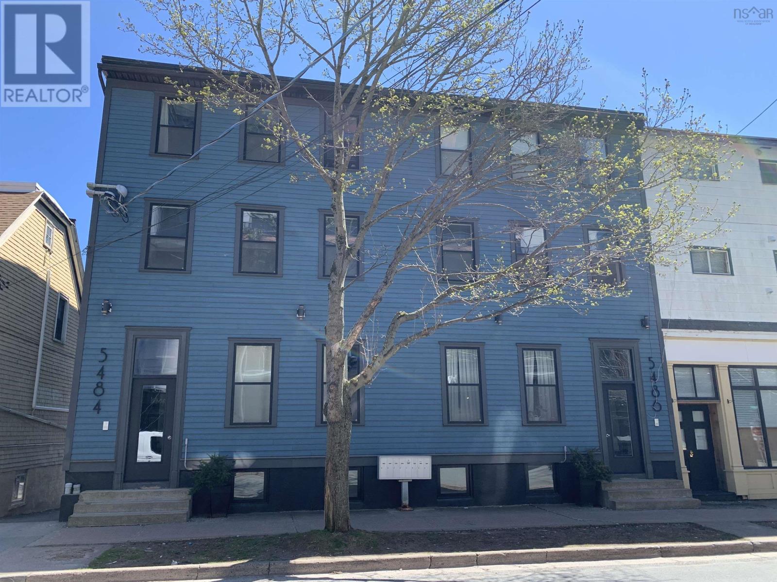 5484-86 Clyde Street Property Photo 18