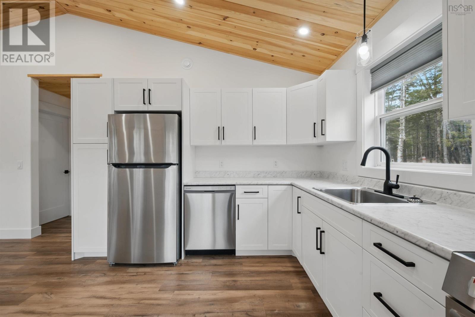117 192 Resort Road Property Photo 8