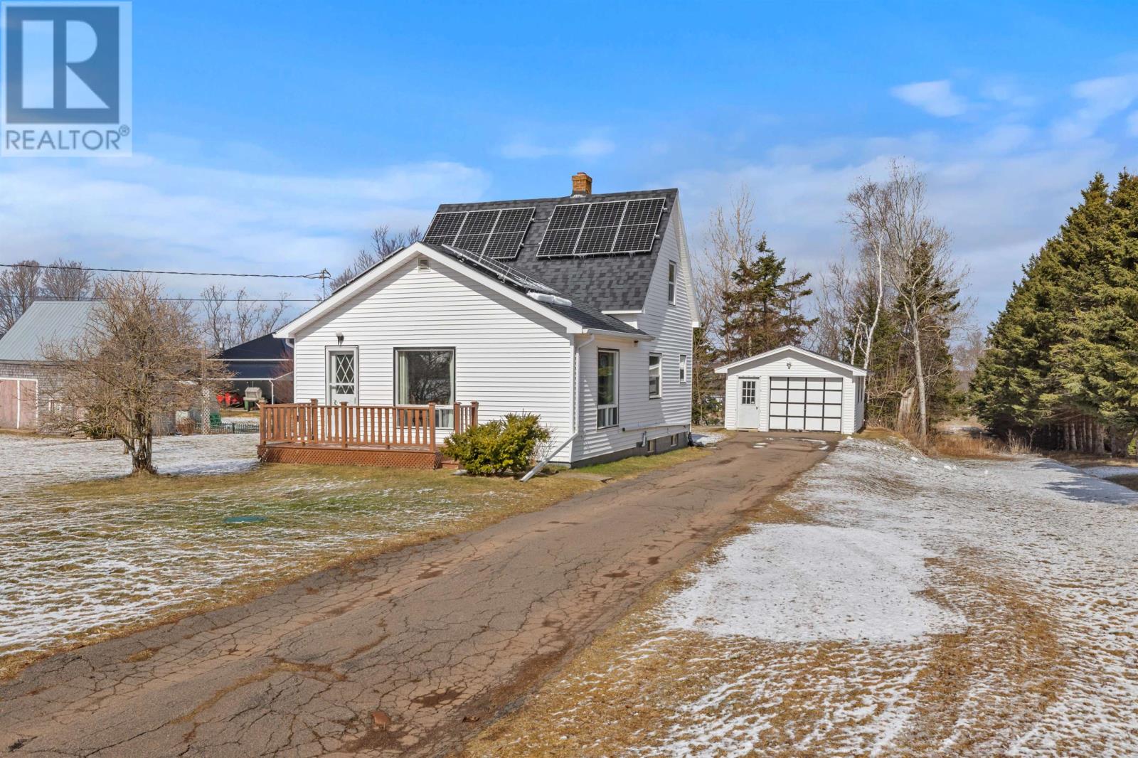 2095 Cape Bear Road Property Photo 1