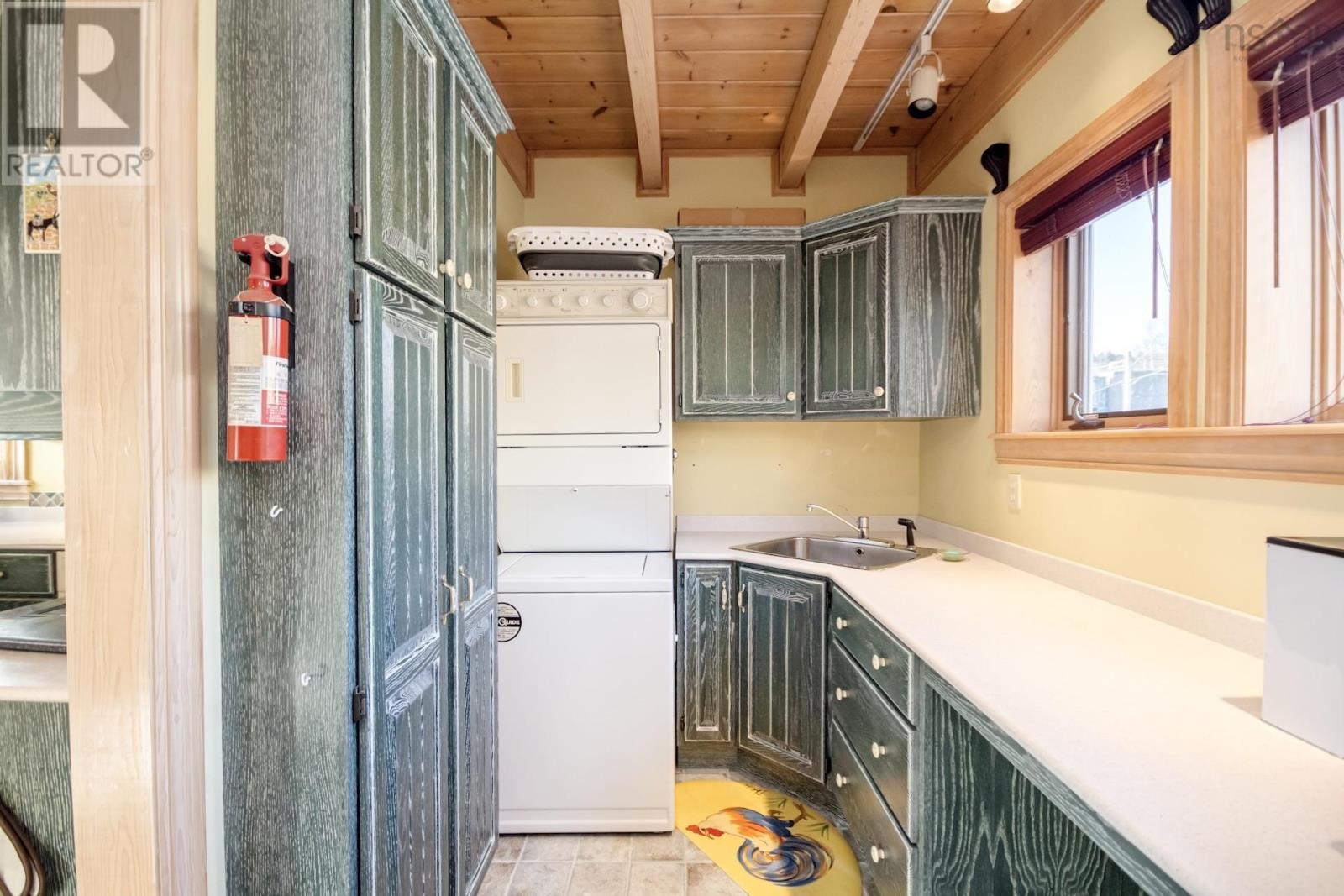 567 Shore Drive Property Photo 13
