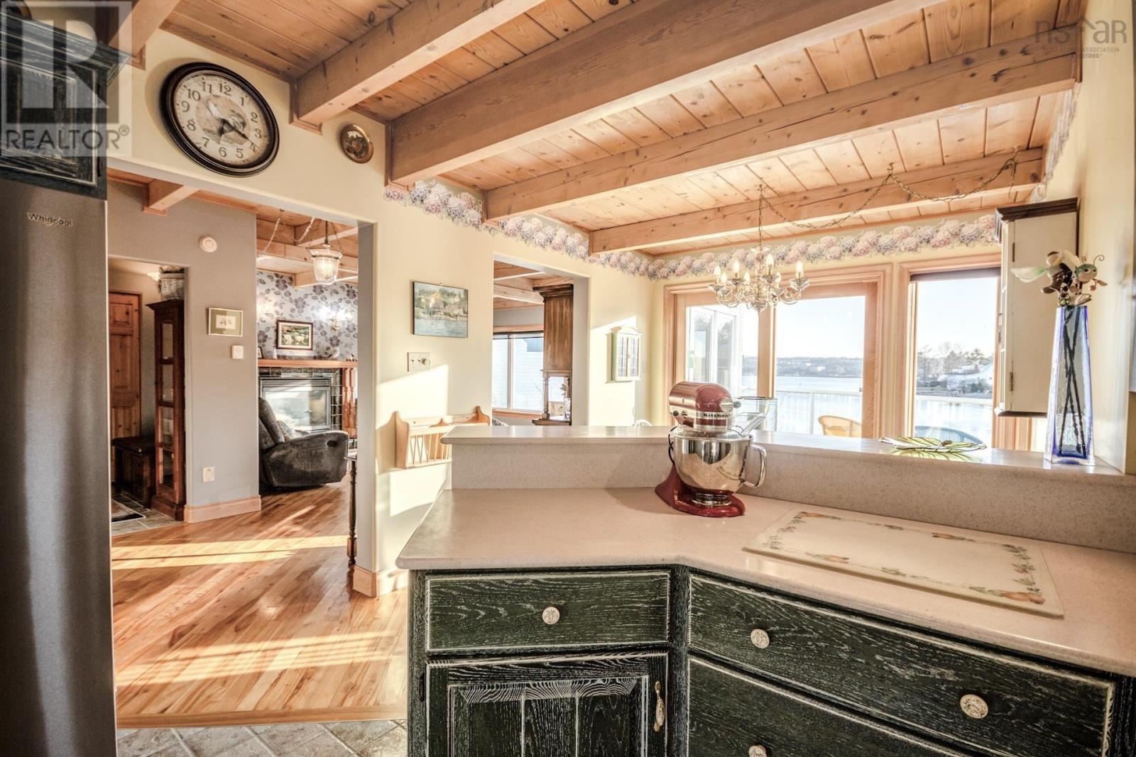 567 Shore Drive Property Photo 14