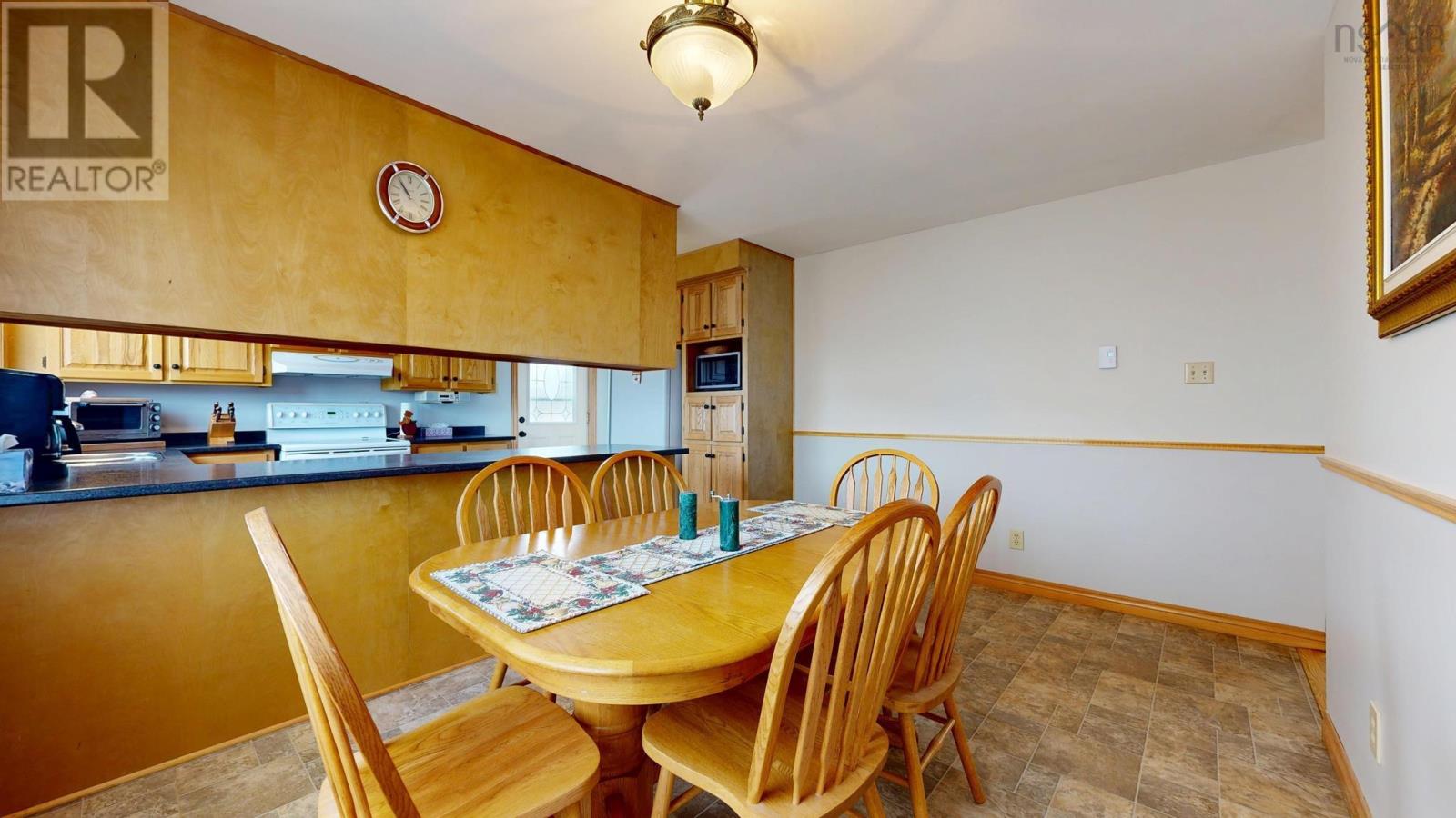 893 Thompson Road Property Photo 12