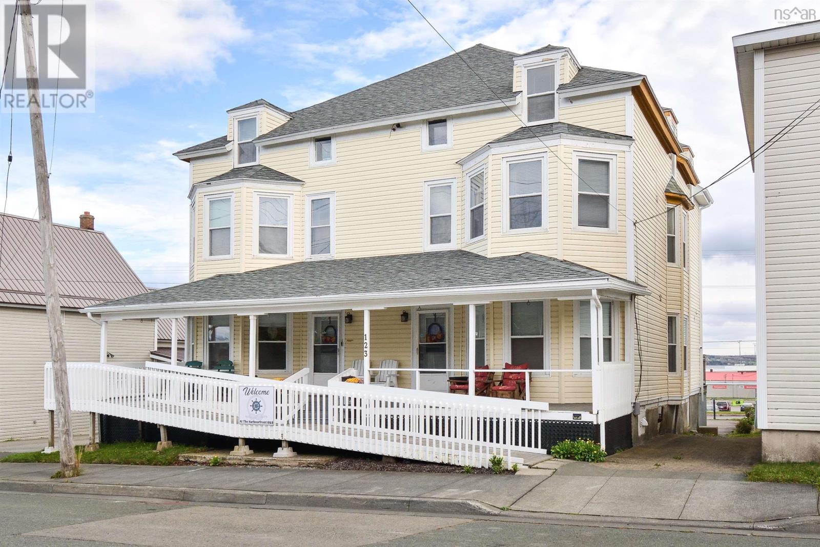 121 & 123 Pierce Street Property Photo 1