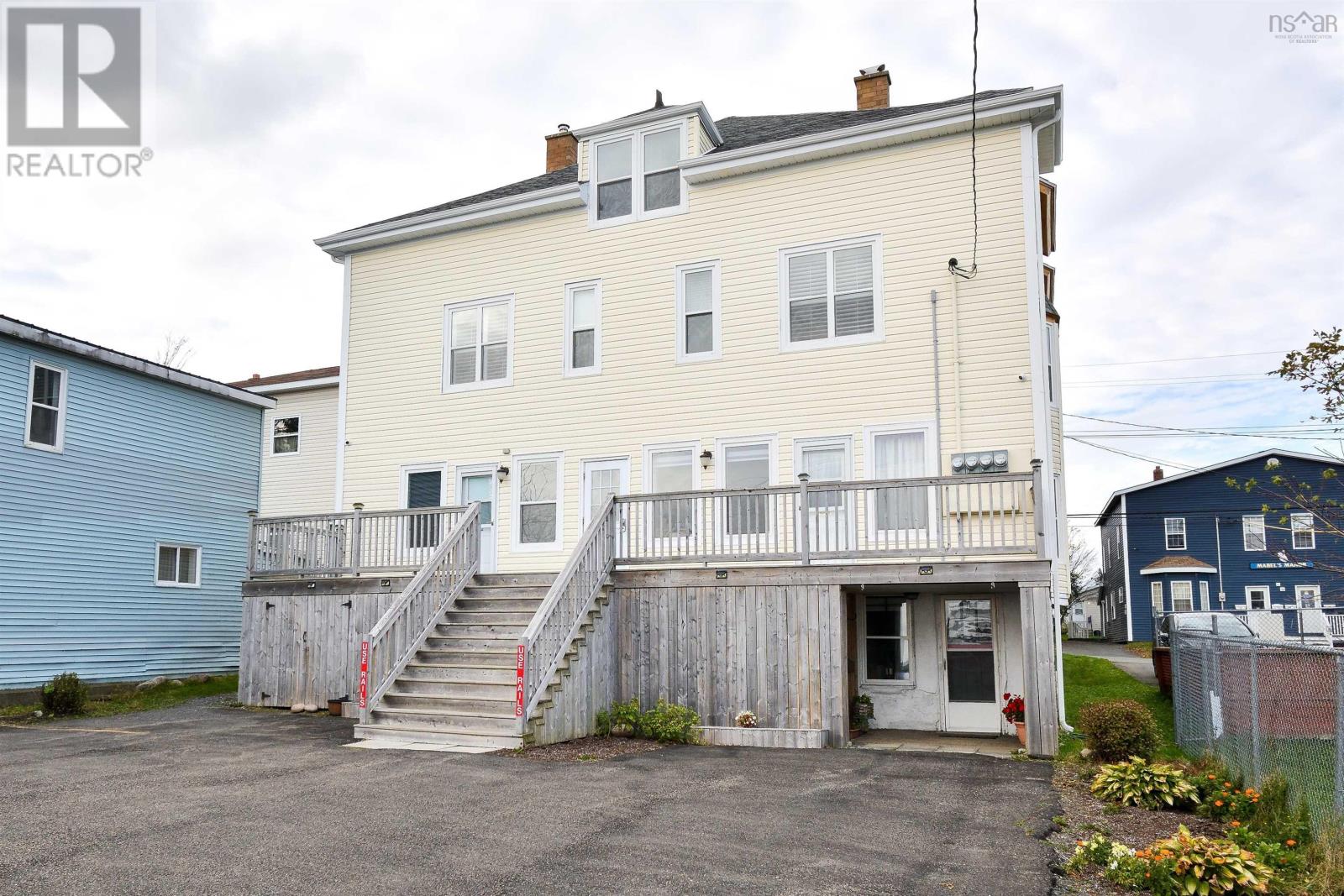 121 & 123 Pierce Street Property Photo 2