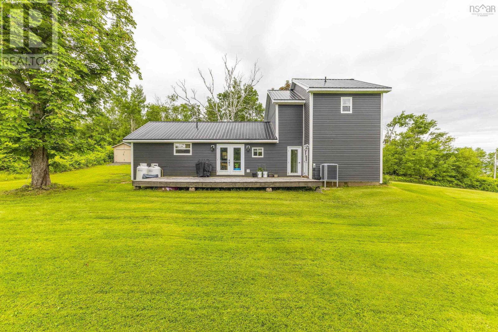 508 Lower Road Property Photo 2