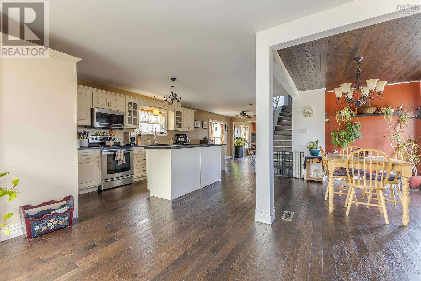508 Lower Road Property Photo 10