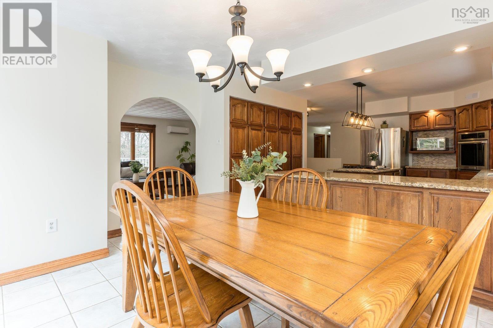 252 Howe Avenue Property Photo 10