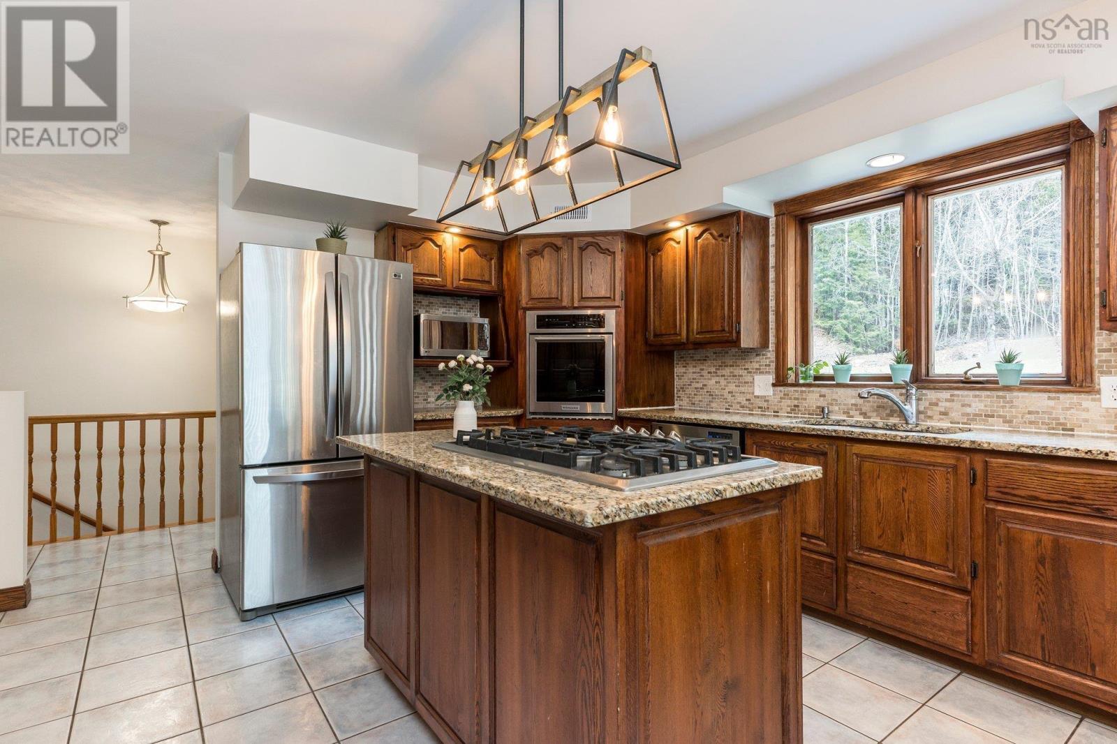 252 Howe Avenue Property Photo 12