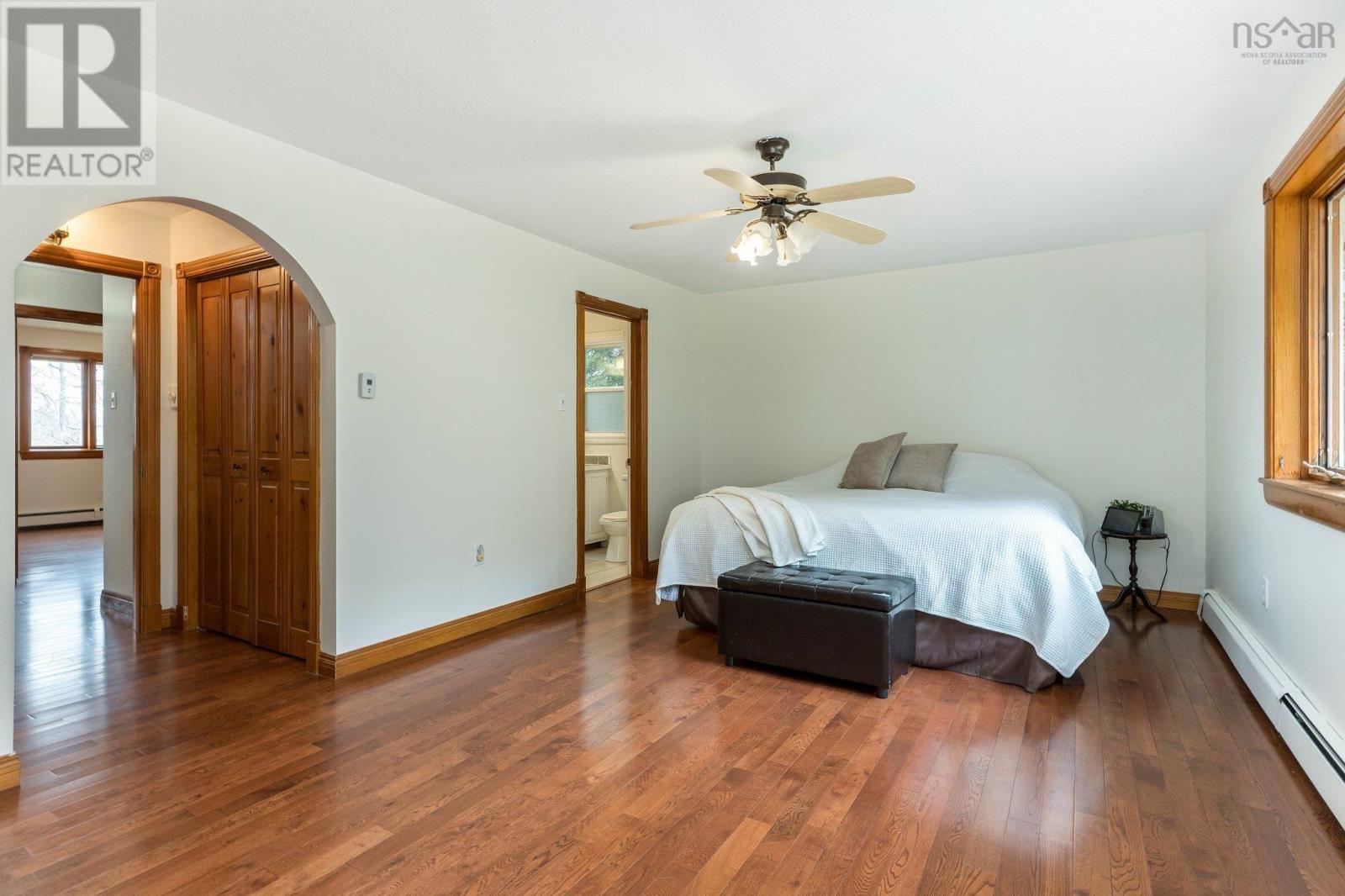 252 Howe Avenue Property Photo 23