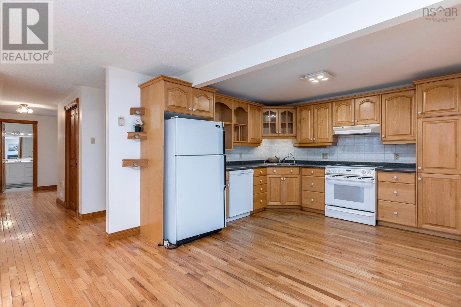 252 Howe Avenue Property Photo 35