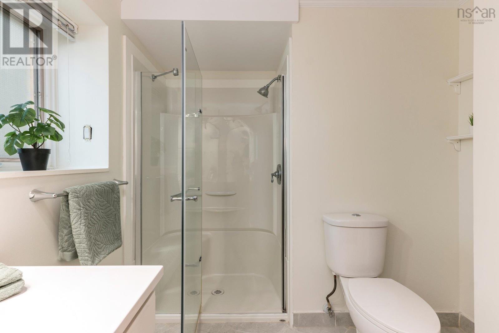 252 Howe Avenue Property Photo 41